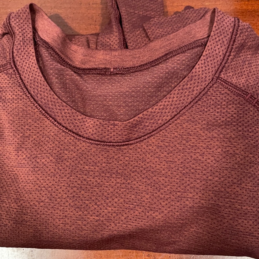 Metal vent long sleeve lululemon XS